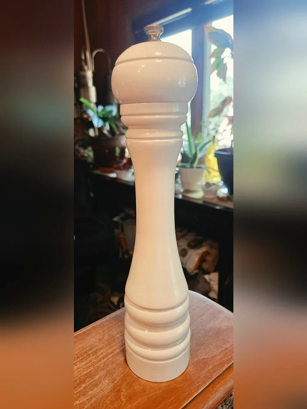 Classic White Lacquered Wooden Salt/Pepper Mill 13